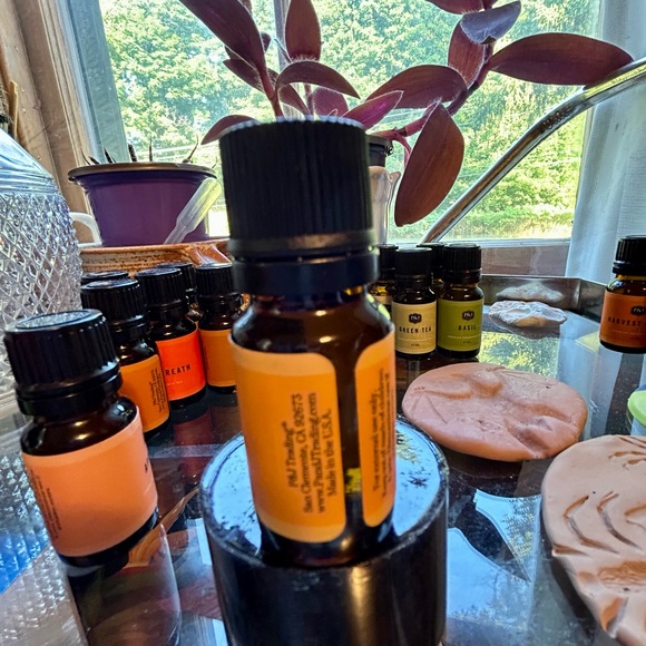 NEW Bundle of four 10 ml fragrance oils from P&J Trading - Picture 9 of 11